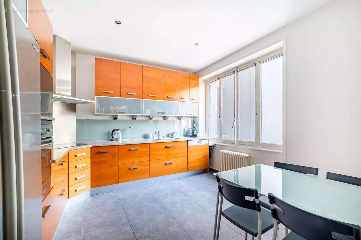 Appartement à LYON-6E