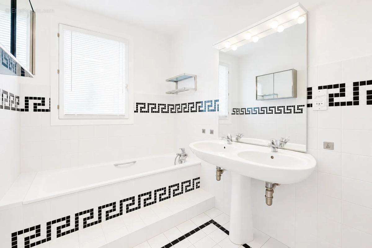 Maison de 6 pièces de 140 m² située à Altillac - photo 20
