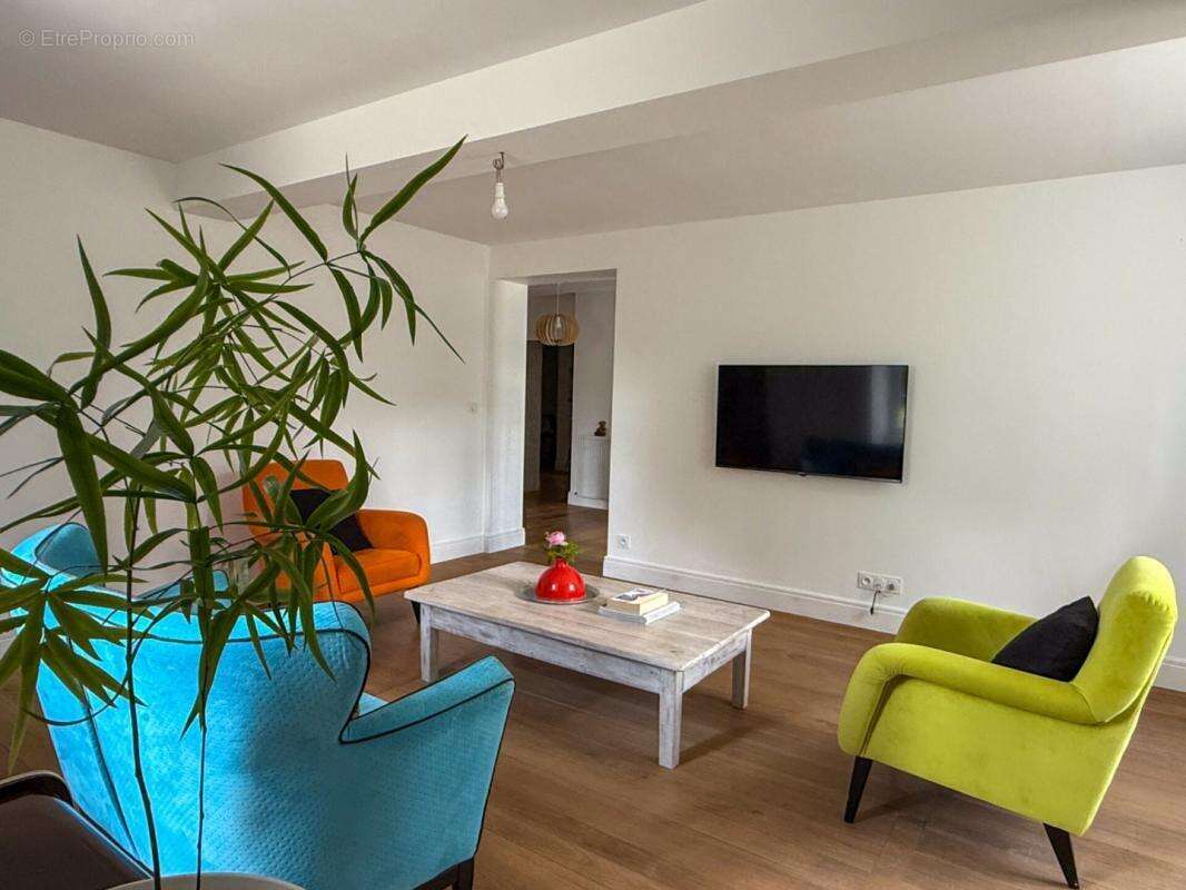 Maison à VALENCE-SUR-BAISE