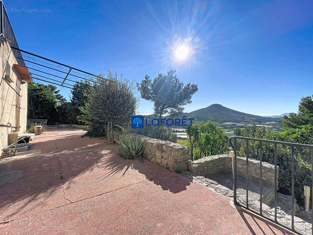 Maison à CARQUEIRANNE