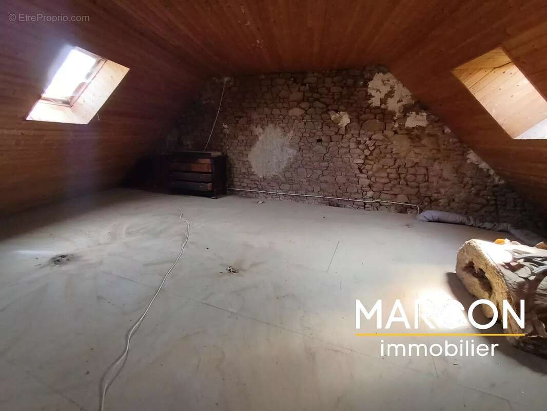 Maison à SAINT-GEORGES-LA-POUGE