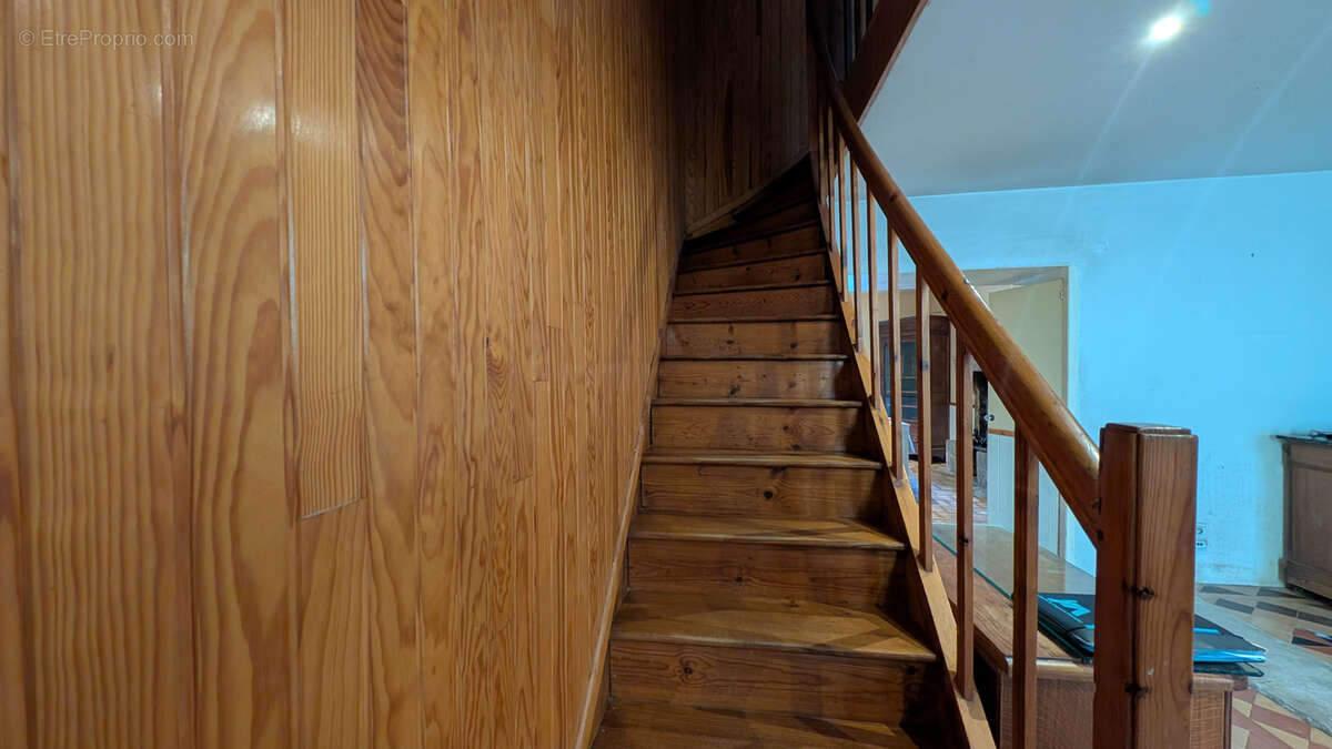 Maison à LES LANDES-GENUSSON