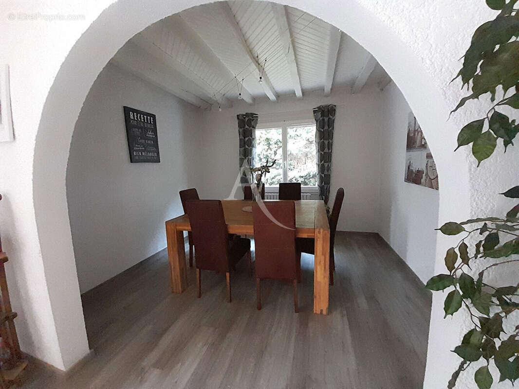 Maison à SAINT-GEIN