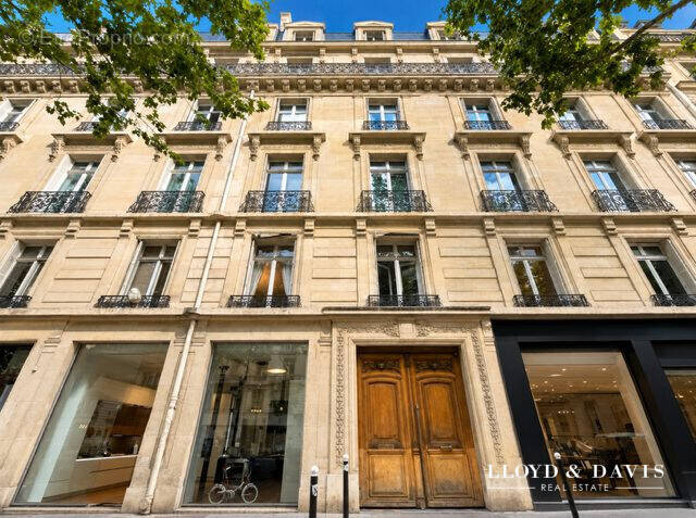 Appartement à PARIS-7E