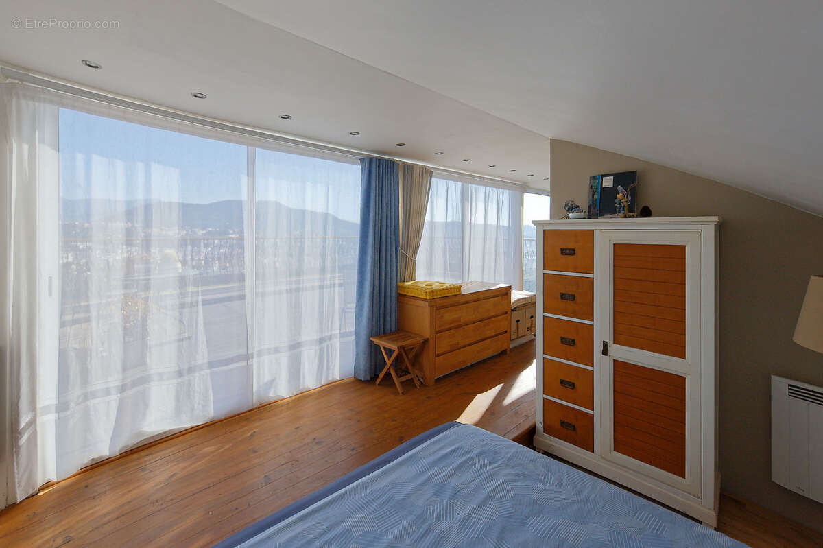 Duplex toit terrasse vue mer et ville - photo 12