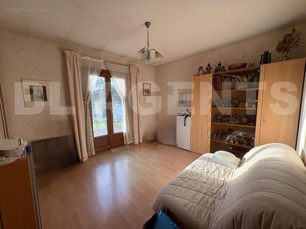 IMG_3507-2 - Maison à SAINT-DENIS-LES-REBAIS