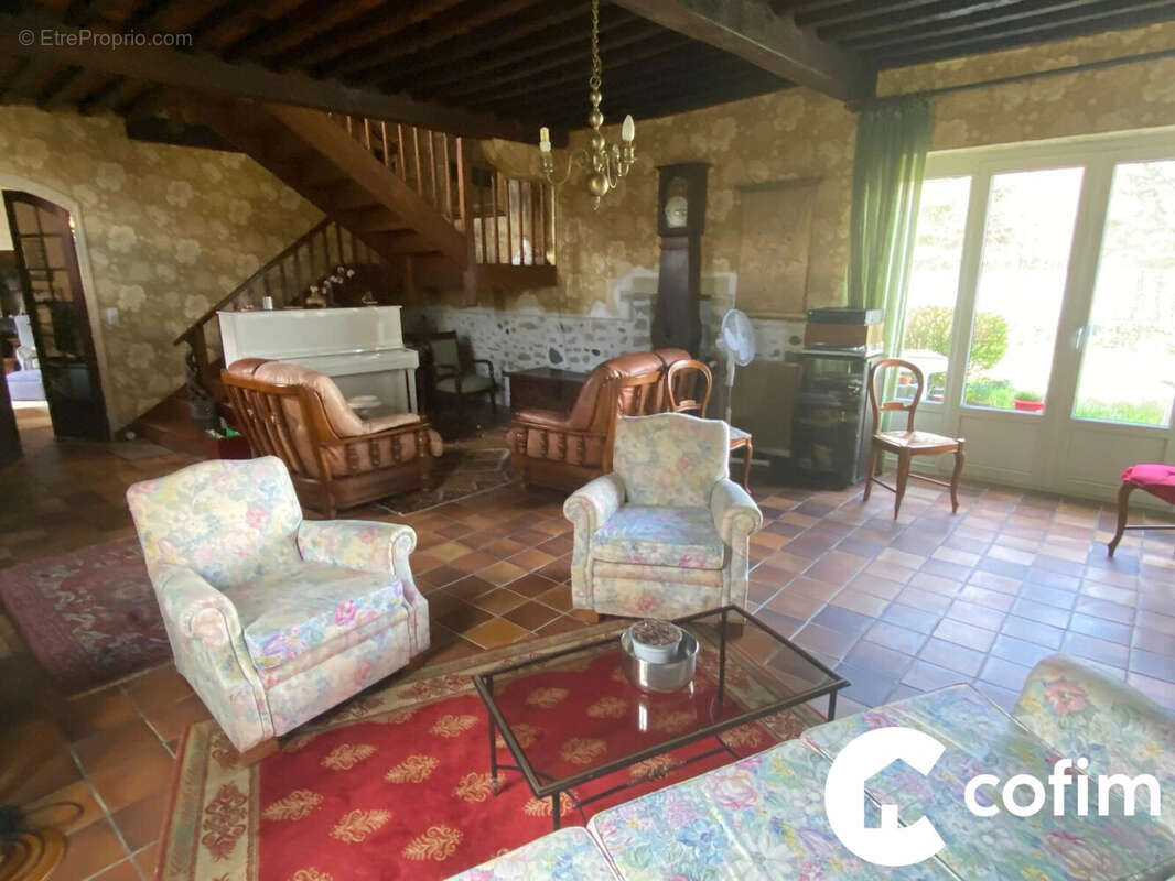 Maison 223 m² à Arros-De-Nay  - photo 3