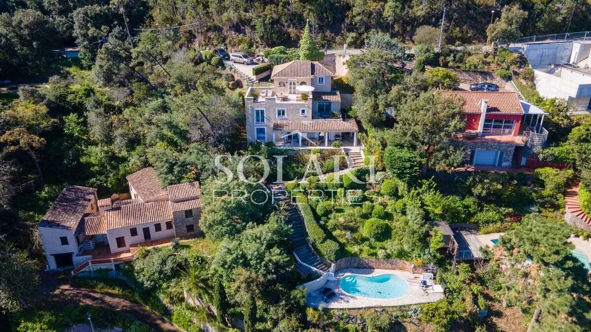 Maison à THEOULE-SUR-MER