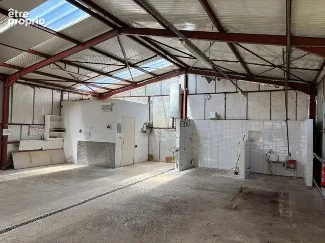En exclusivite a saillans un batiment commercial ou professionnel - photo 6