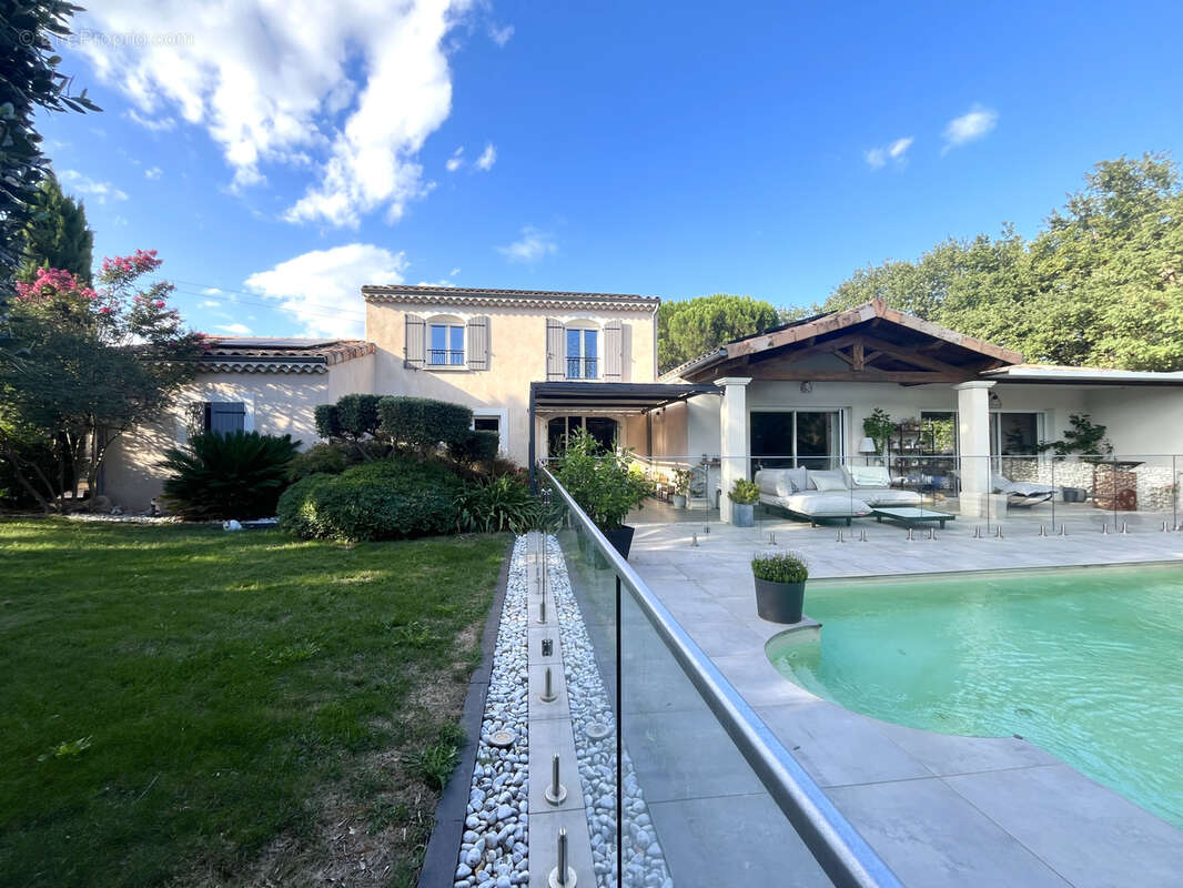 Maison à MALATAVERNE