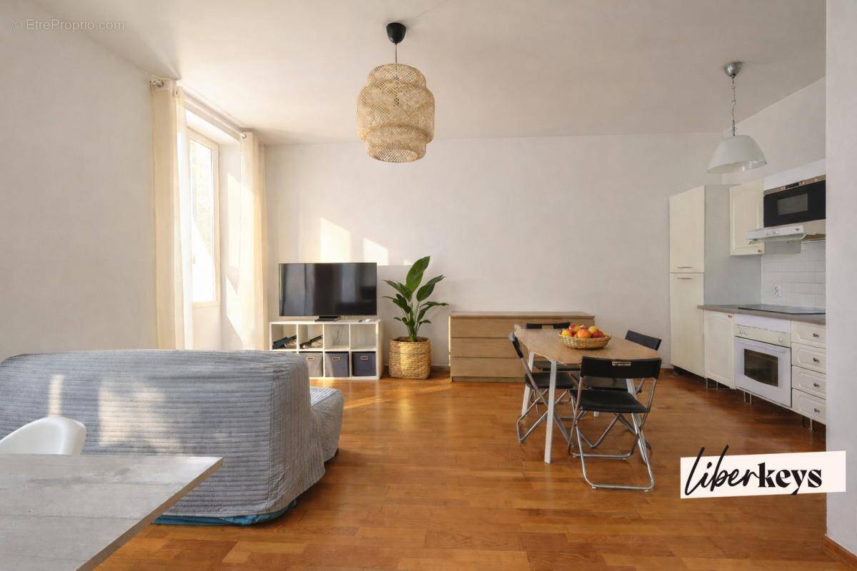 Appartement à MARSEILLE-6E