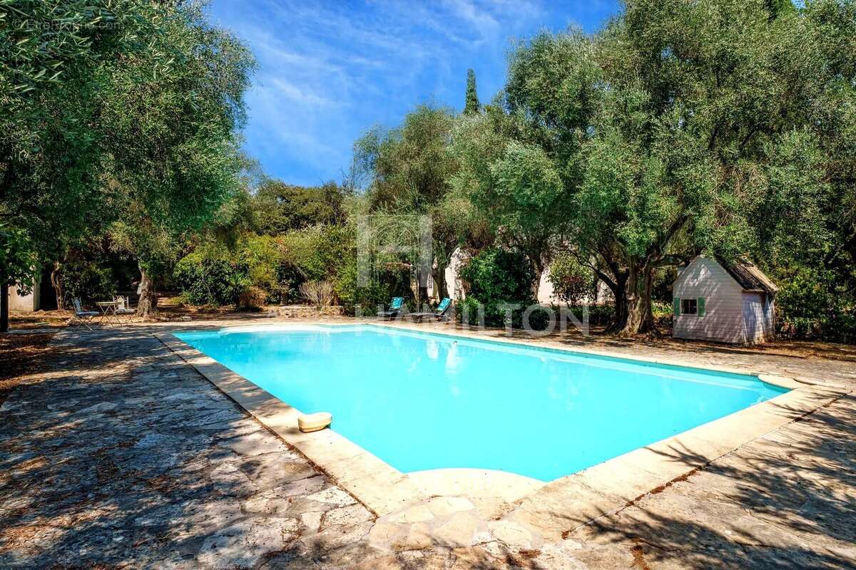Mas Provençal d’Exception – Piscine 15 x 7 m – Parc Plat de 2 181 m² – Dépendances – Grasse - photo 21