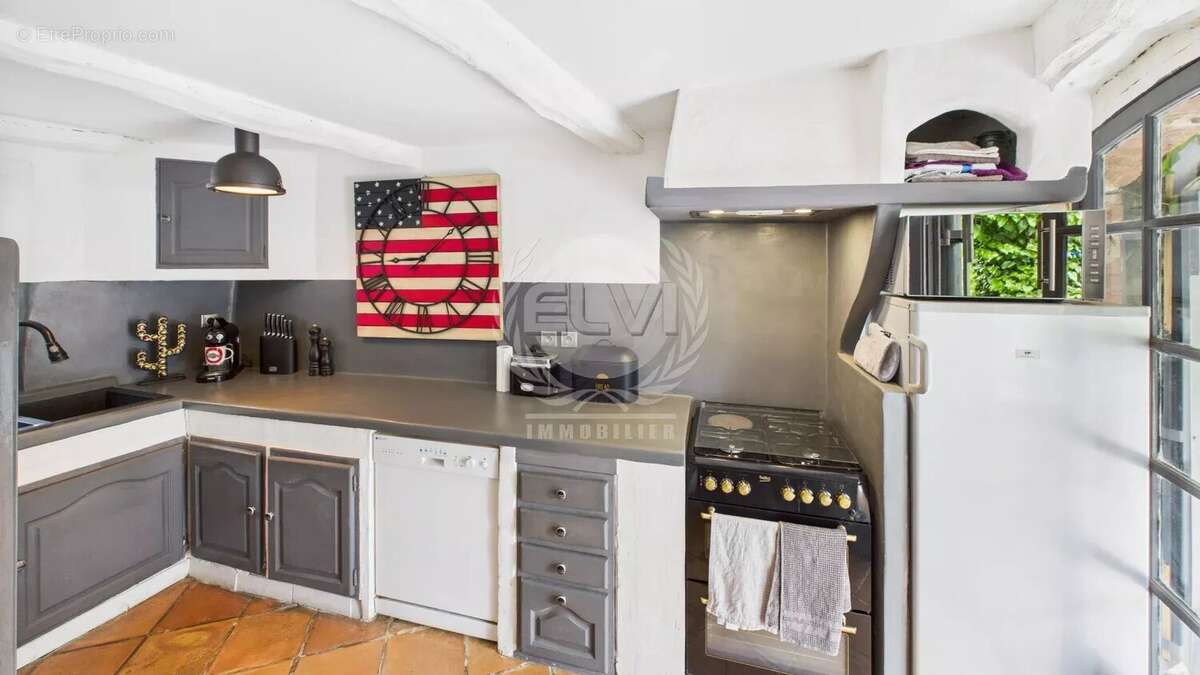 Maison à PLAN-DE-LA-TOUR