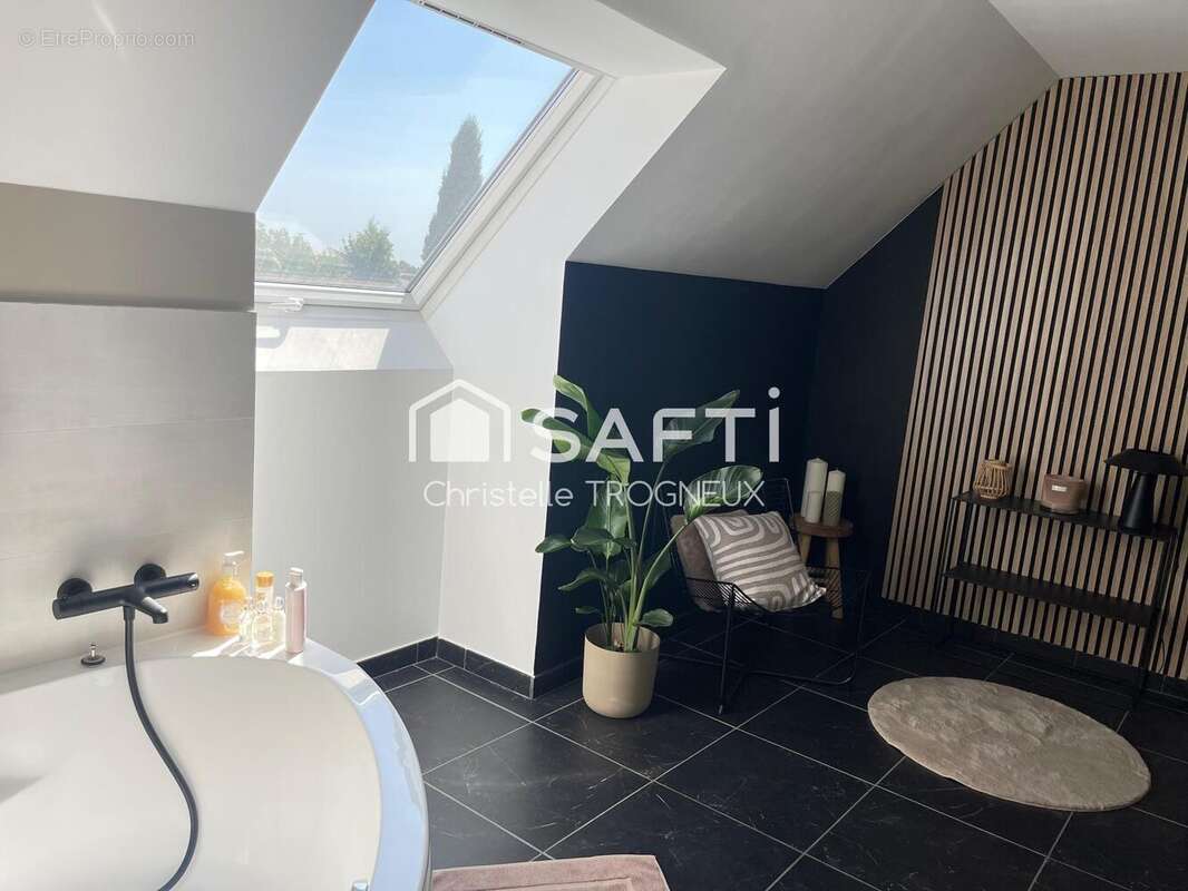 Photo 6 - Maison à ALLONVILLE