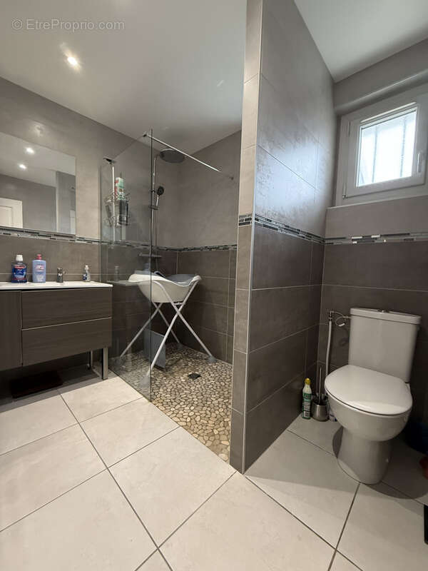 Maison à SAINT-YORRE