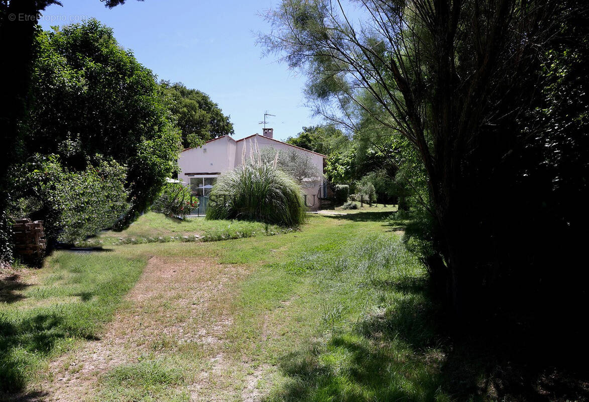 Maison à VENTABREN