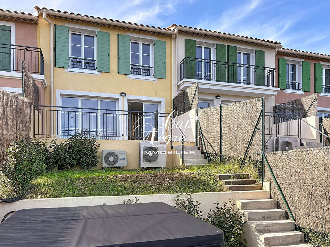 Maison à LA GARDE-FREINET