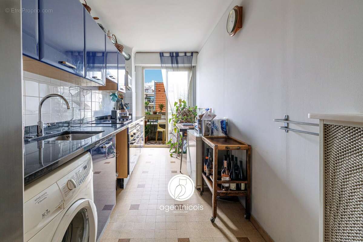 Nice // Valrose : Duplex / Terrasse 100m2 / Dernier étage / Traversant - photo 13