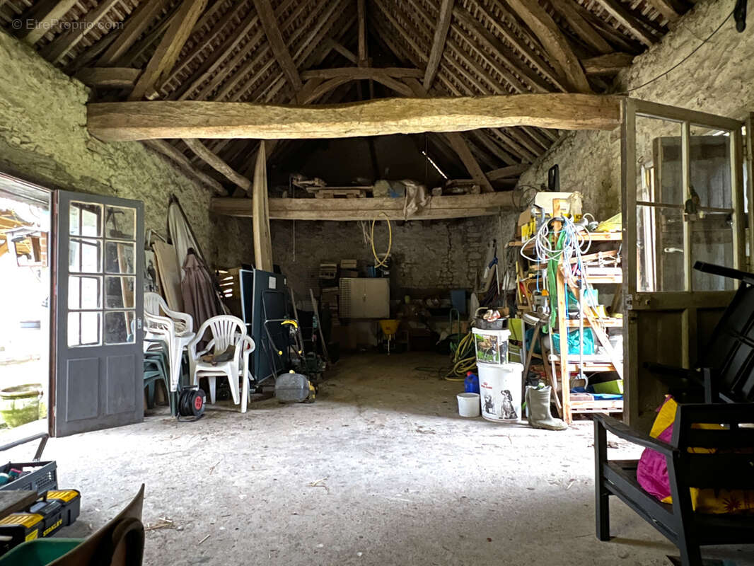 Maison à YZEURES-SUR-CREUSE