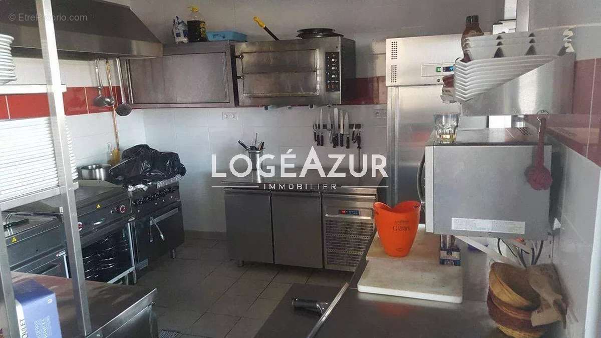 Commerce à VALLAURIS