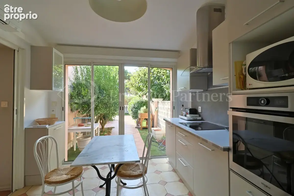 Charmante villa avec piscine chauffée et dépendance - photo 8