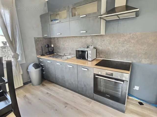 IMMEUBLE avec 3 appartements, une terrasse et un grand garag - photo 4