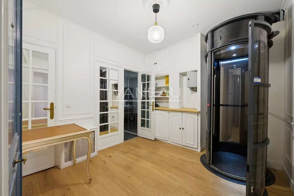 Appartement à PARIS-9E