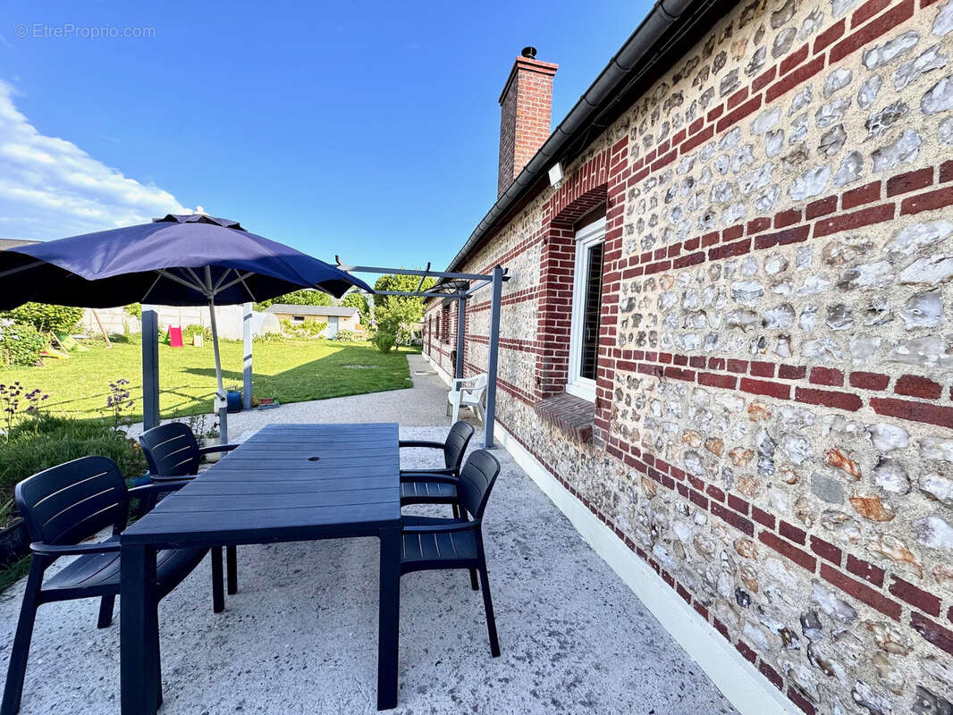 Maison à ANGLESQUEVILLE-L'ESNEVAL