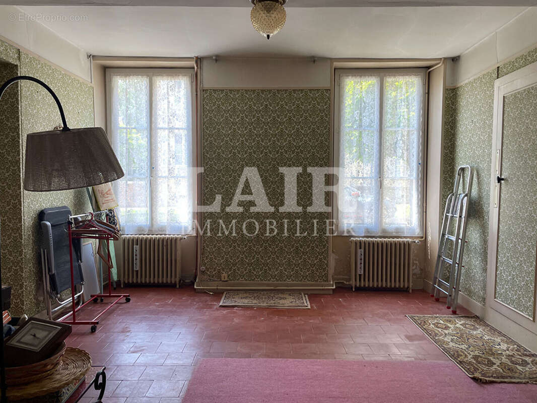 Maison à MAUVES-SUR-HUISNE