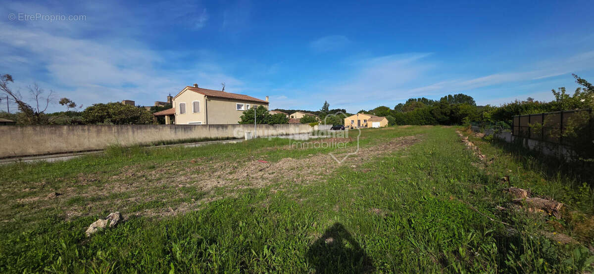 Terrain  Tresques constructible 800m² viabilisé - photo 2