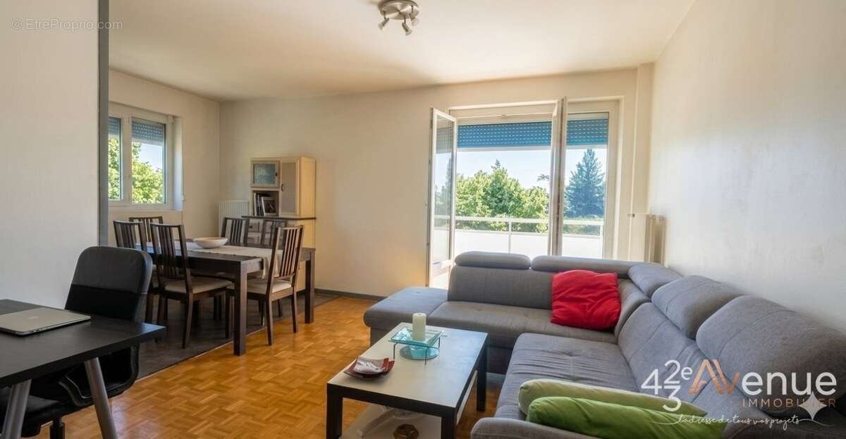 Appartement à DECINES-CHARPIEU