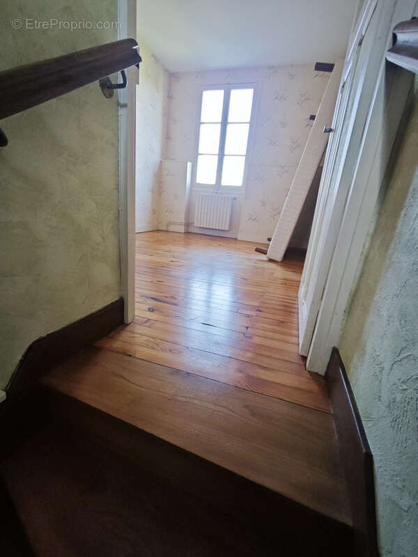 Maison à PONT-D&#039;OUILLY