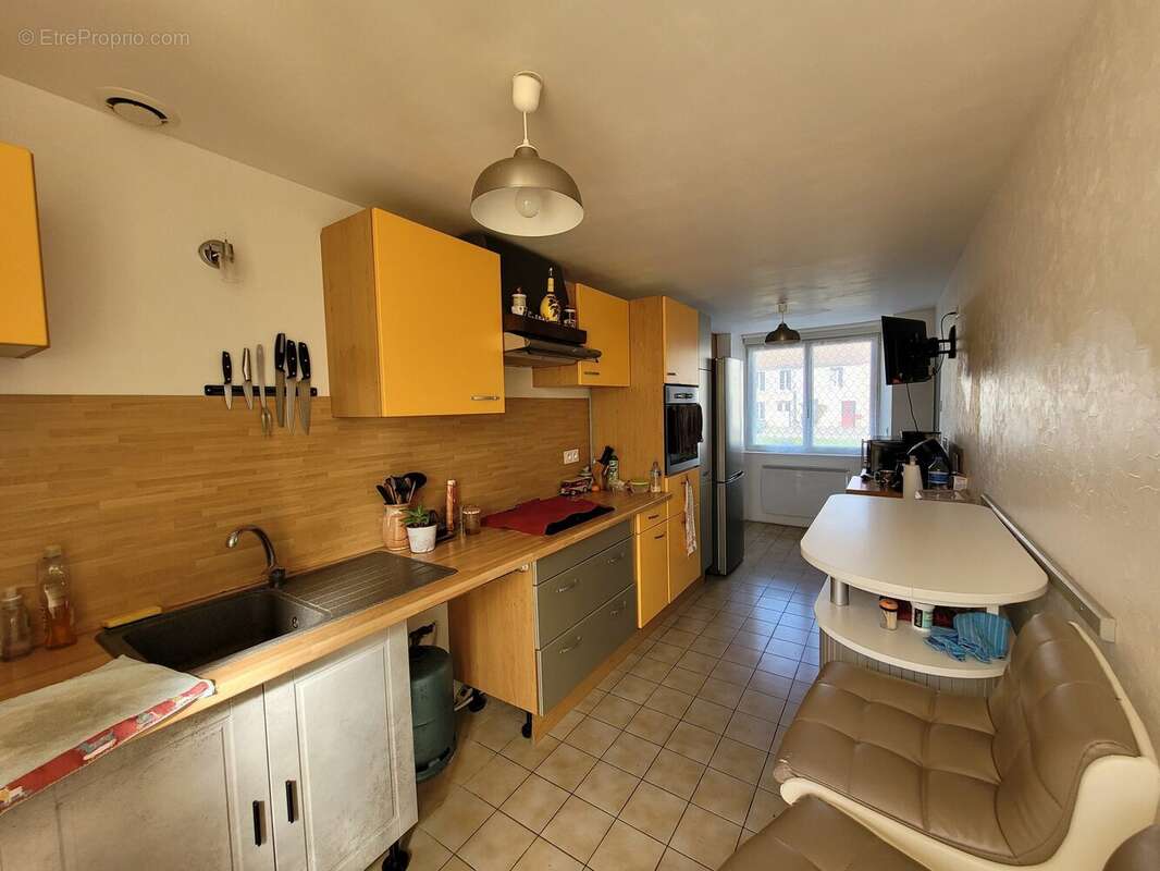 Maison à MAUVES-SUR-HUISNE