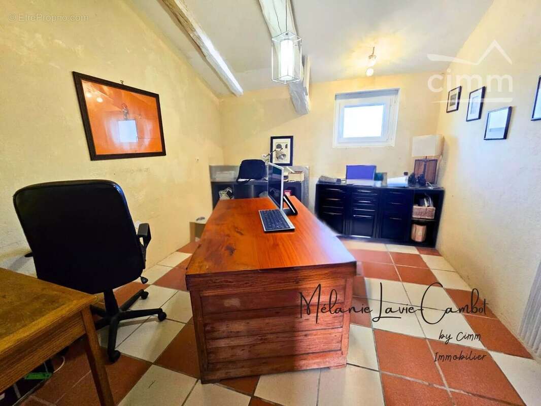 Maison à SAINT-CHRISTOLY-DE-BLAYE