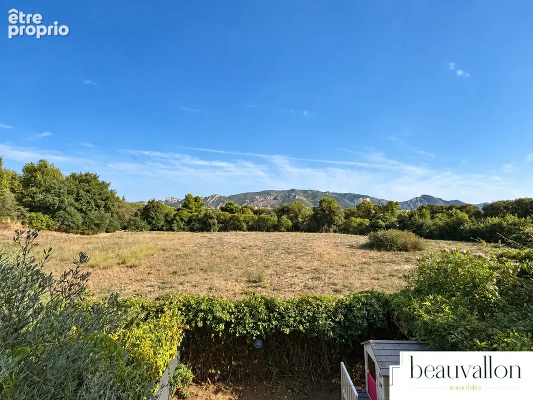 Vente T4 90m2 + terrasse 10m2 + garages Marseille Les Caillols - photo 2