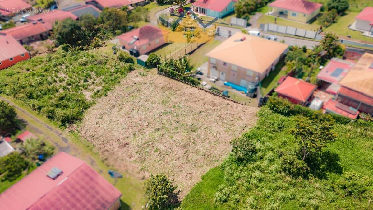 Terrain à LE MORNE-ROUGE