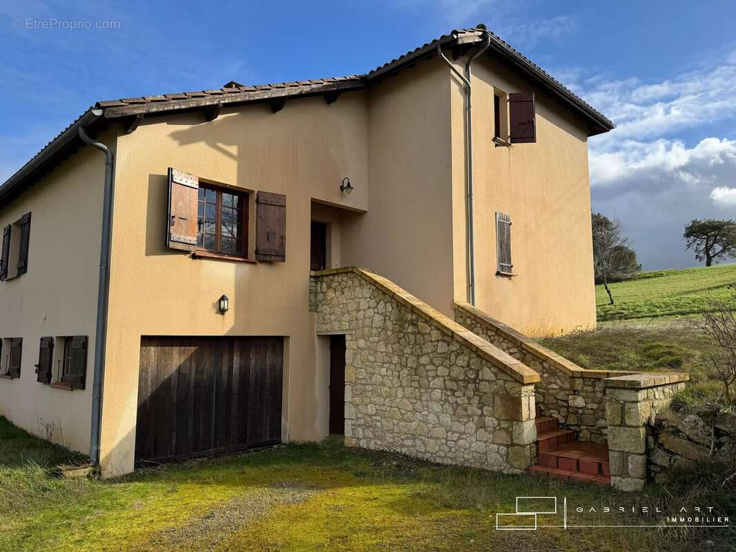 Maison à LASSEUBE-PROPRE