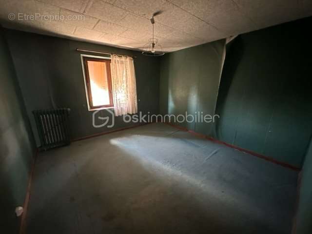 Appartement à ETEIGNIERES