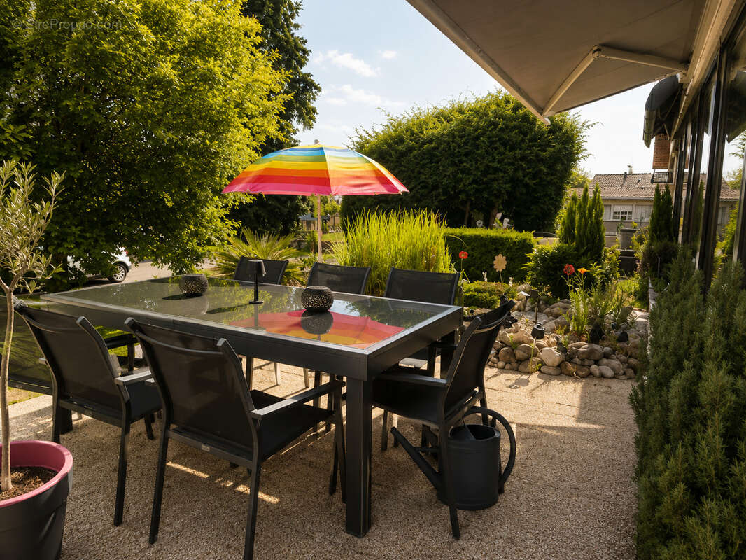 Maison à AMANCY