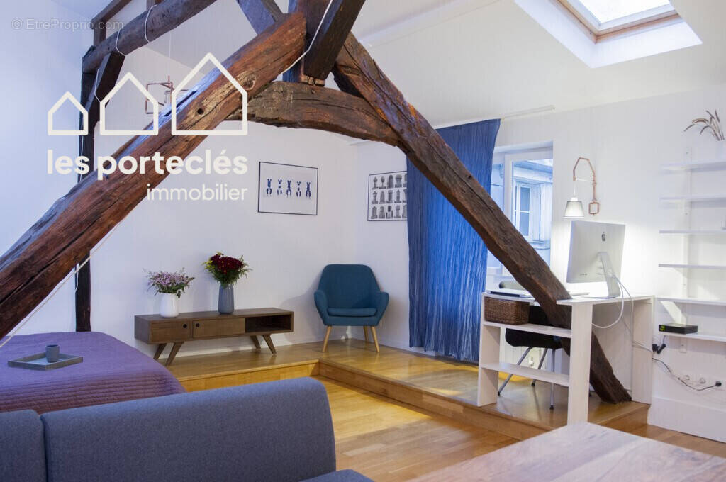 Appartement à PARIS-1E