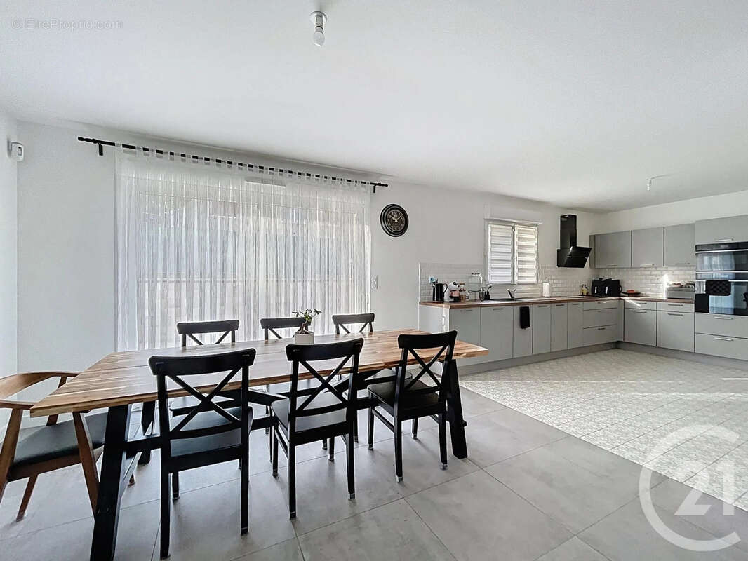 Maison à BOUSSY-SAINT-ANTOINE