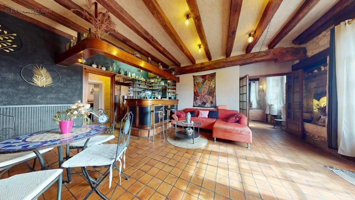 Maison à EYMOUTHIERS