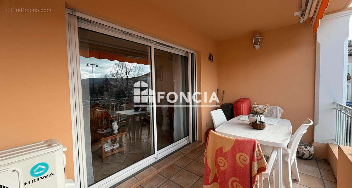 Appartement à COGOLIN