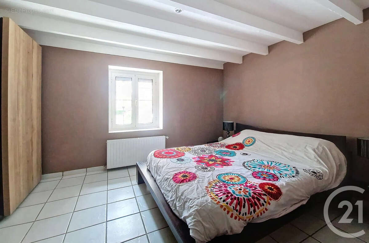 Maison à LUZINAY