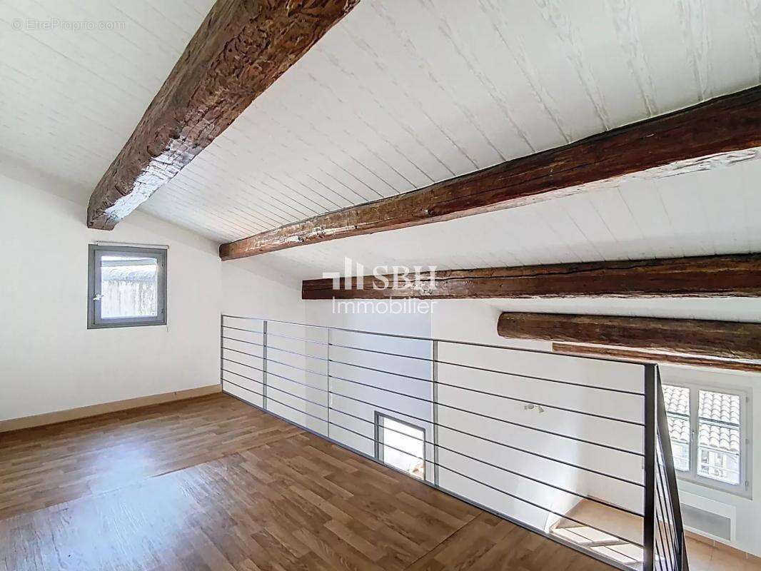 Avignon Intra-Muros – T3 de charme 46 m² - photo 2
