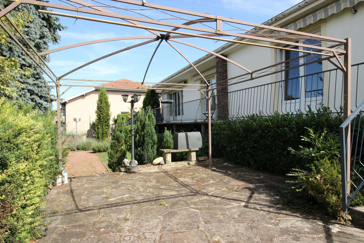 Maison à COURCELLES-SUR-NIED