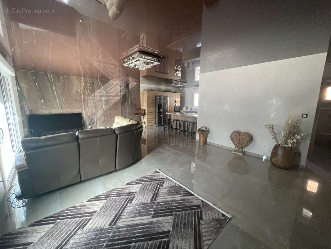 Maison à SAINT-QUENTIN