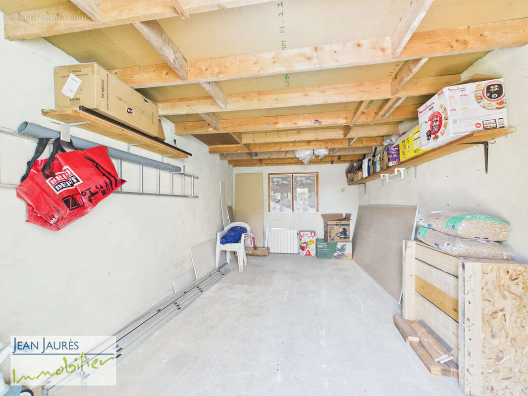Maison 3 chambres avec double garage à Saint-Lyé - photo 10