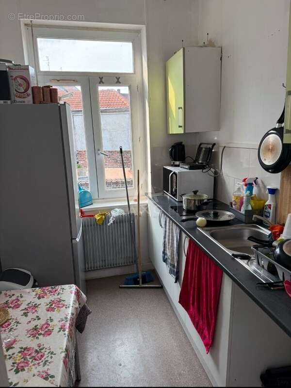 Maison 95 m² à Roubaix  - photo 2