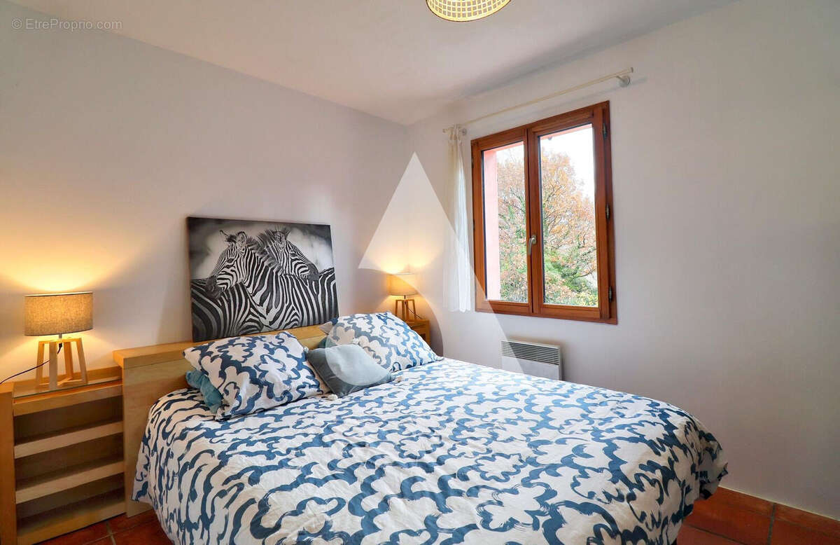 Maison à VINON-SUR-VERDON